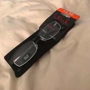 Men’s readers New with case